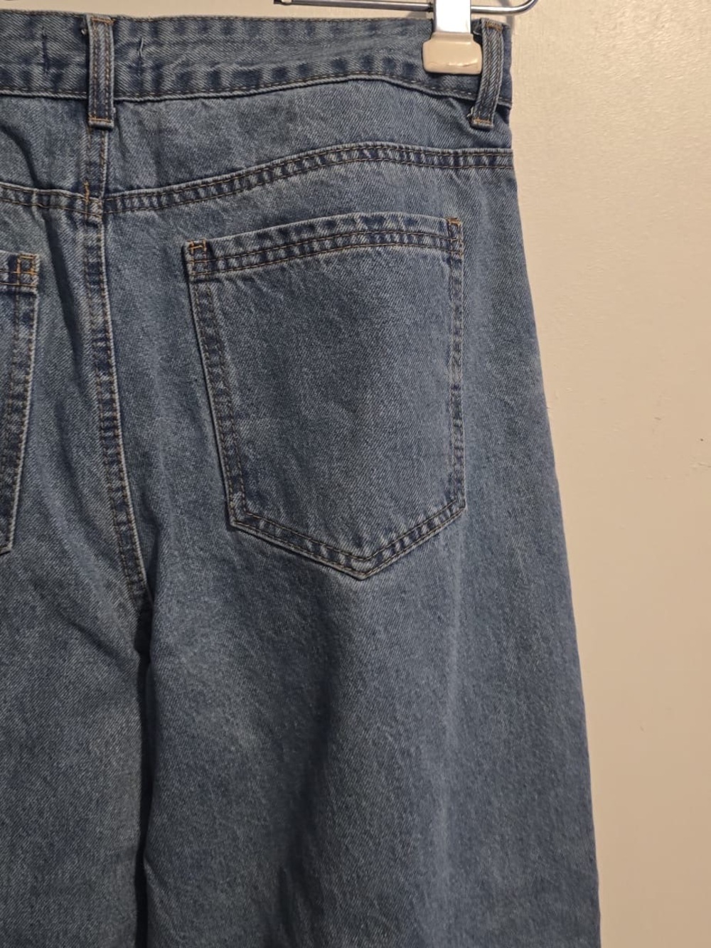 Classic High-Rise Straight Leg Women’s Jeans - Light Blue - Picture 11 of 11